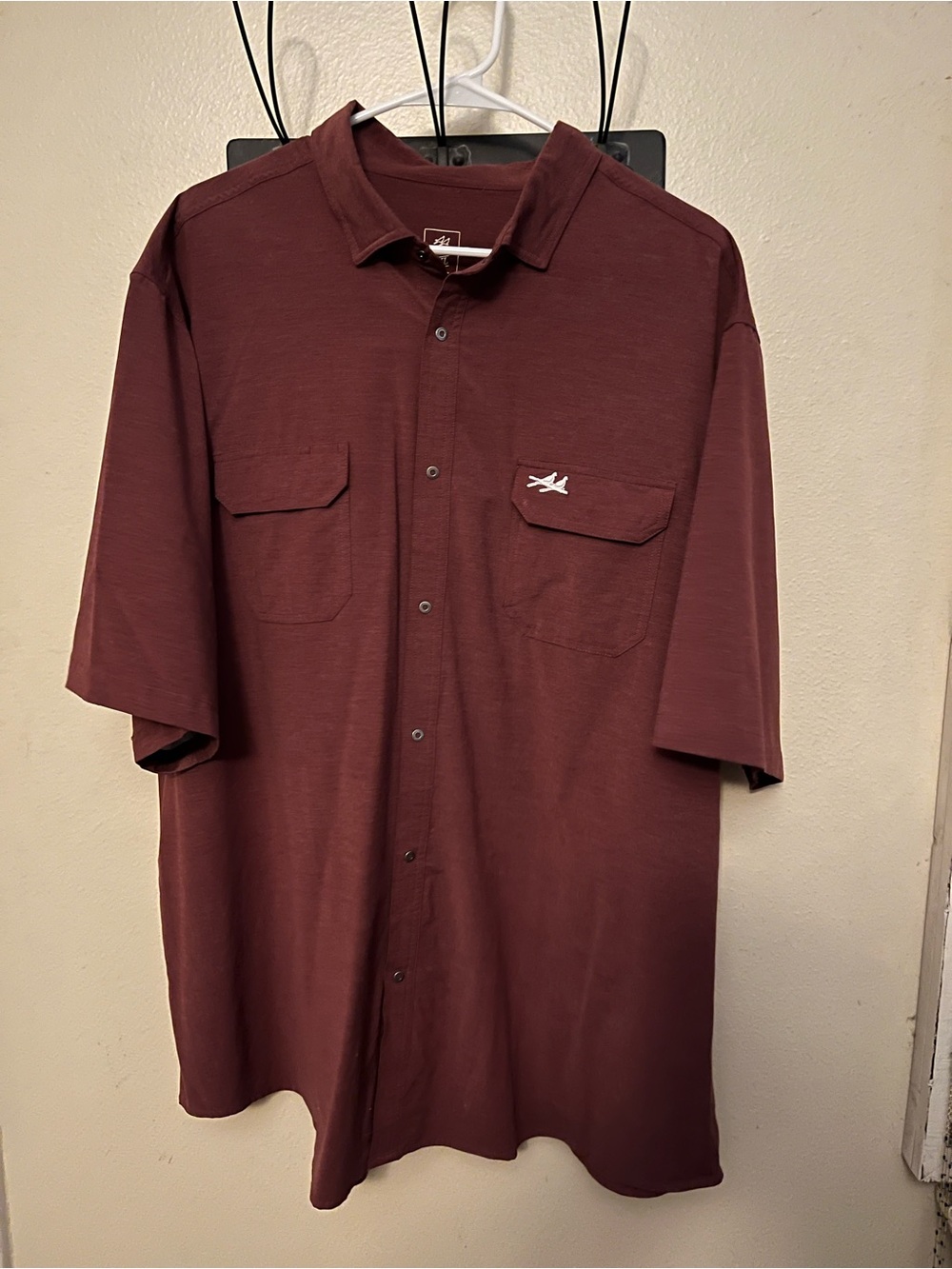 Two Dove *rare* Men's Maroon Short-Sleeve Button-Down Shirt NWOT burgundy maroon